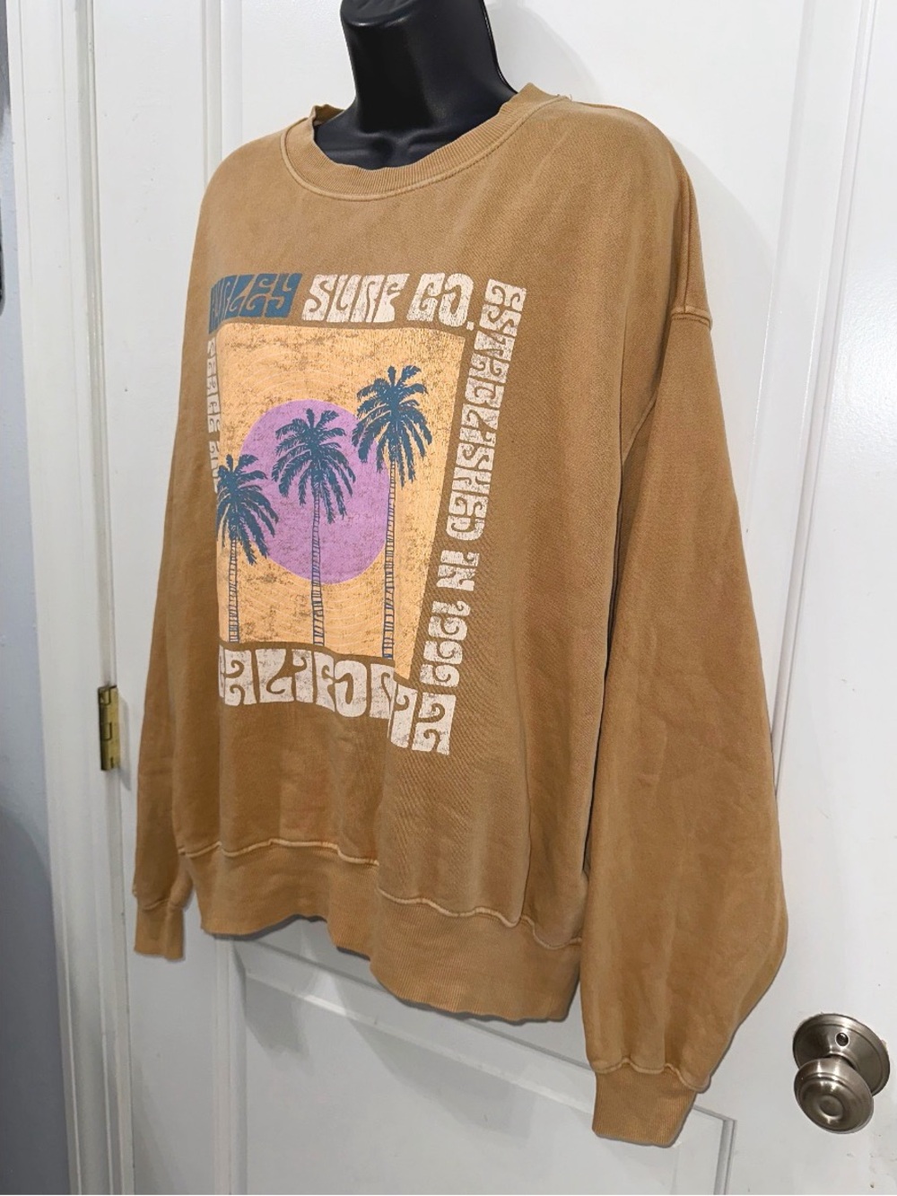 Hurley Lovely Day Boyfriend Pullover, size Large - Picture 5 of 9